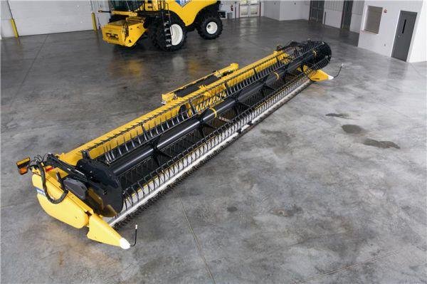 New Holland - 880CF SuperFlex Draper Header
